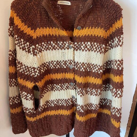 Tundra Other - Tundra Vintage 100% Virgin Wool Shawl Collar Cardigan